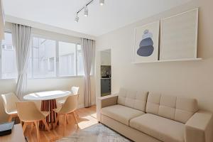 Apto Reformado Av Hercílio Luz