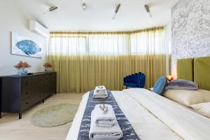 Wave Be City Castle Apartment