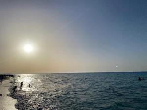 Luxurious 3BR Chalet Aqua Park View Amwaj