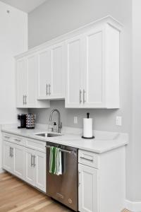 Iconic & Remodeled Old Port 2BR Loft