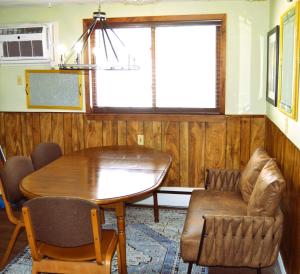 Grand Red - six-bedroom apartments near the UND campus