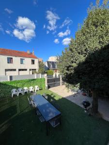 VR House 14 bedrooms 3 min metro 23 beds PARC EXPO