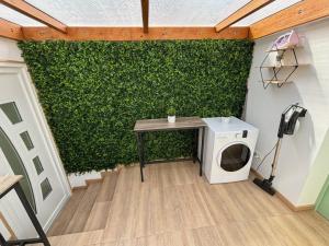 VR House 14 bedrooms 3 min metro 23 beds PARC EXPO