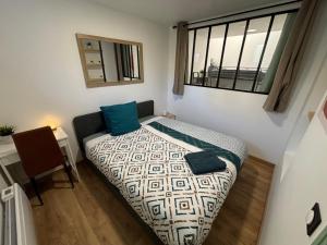 Villas VR House 14 bedrooms 3 min metro 23 beds PARC EXPO : photos des chambres