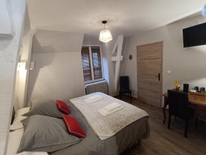 B&B / Chambres d'hotes Chambres d-hotes BELLE-VUE -Vue sur chateau : photos des chambres