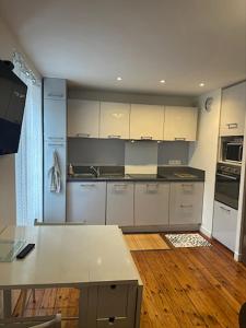Appartements APPARTEMENT T2 4 PERSONNES Wifi et Climatisation : photos des chambres