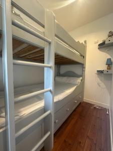 Appartements APPARTEMENT T2 4 PERSONNES Wifi et Climatisation : photos des chambres