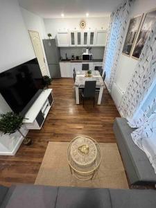 Villas KXX Private complex 15 min PARIS ParcExpo 12 bedrooms : photos des chambres