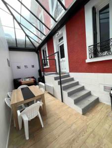 Villas KXX Private complex 15 min PARIS ParcExpo 12 bedrooms : photos des chambres