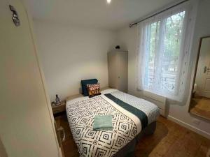 Villas KXX Private complex 15 min PARIS ParcExpo 12 bedrooms : photos des chambres