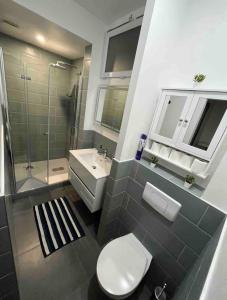 Villas KXX Private complex 15 min PARIS ParcExpo 12 bedrooms : photos des chambres