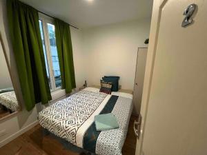 Villas KXX Private complex 15 min PARIS ParcExpo 12 bedrooms : photos des chambres