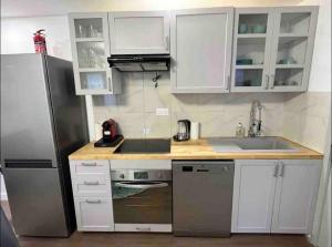 Villas KXX Private complex 15 min PARIS ParcExpo 12 bedrooms : photos des chambres