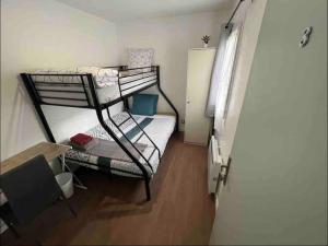 Villas KXX Private complex 15 min PARIS ParcExpo 12 bedrooms : photos des chambres