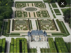 Villas KXX Private complex 15 min PARIS ParcExpo 12 bedrooms : Villa