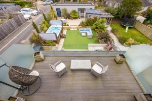 Luxury 5 bedroom House-Large Swim Spa & Sea Views! Hosted by Amar Luxury Stays