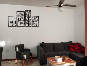 Depto cómodo por Av Libertador