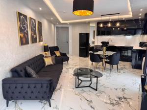 Luxury Apartment with Parking Just Steps from the Beach in the Heart of Burgas!