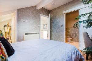 Central Knutsford Apartment