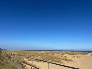 3-Bed Seaside Holiday Home & Parking