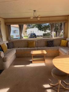 3-Bed Seaside Holiday Home & Parking
