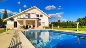 Pool cottage retreat near Prague by Aura Luxury Collection - Chlumec