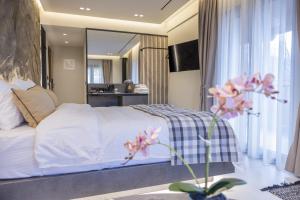 Polyzos Luxury Suites Meteora #3 - Adults Friendly