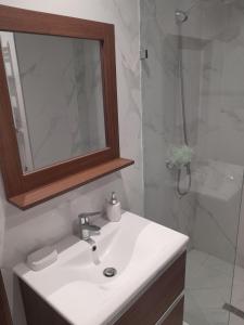 Luxueux appartement meublé bien équipé avec accès piscine et salle de sport