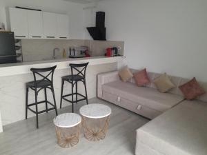 Luxueux appartement meublé bien équipé avec accès piscine et salle de sport