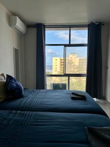 Modern Ocean-View Apartment
