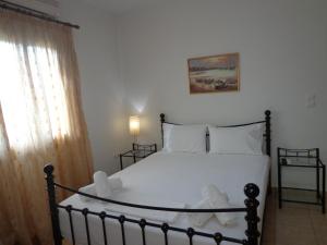 Eleana Studios Skyros Greece