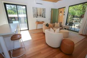 The Rocks - Olive Retreat