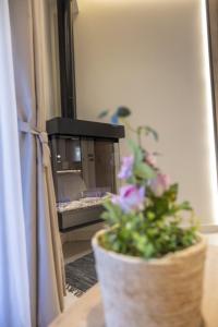 Polyzos Luxury Suites Meteora #5 - Adults Friendly