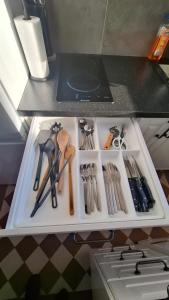 Charmant 2 pièces rénové avec goût, emplacement parfait