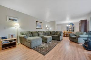 Nedonna Beach Treasure Roomy & Relaxing