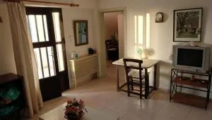 By THE SEA 2 - 波西多尼亚