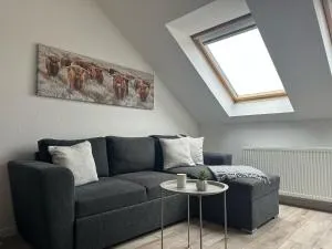 FeelGood Apartment 61 in Schönebeck, inklusive Tiefgaragenparkplatz und fünf Minuten fußläufig bis zur Elbe, Netflix, Dachterrasse - Dannigkow