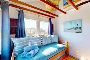 Quaint Beach View St Aug Home - Lasolas