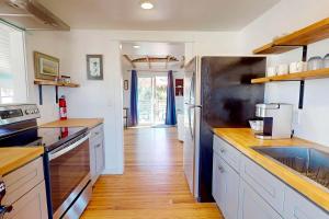 Quaint Beach View St Aug Home - Lasolas