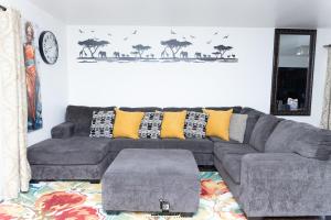 Beautifully Designed & Spacious Apartment in Newark 10mins from EWR Airport, Close to NYC and Beth Israel Hospital