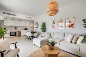 Garden Apartment Aranya - Pool, Gym and CoWorking Space