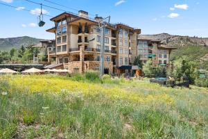 New! Luxury Resort Penthouse - Stunning 3 Bedroom