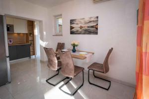 Apartments in Malinska - Insel Krk 53431