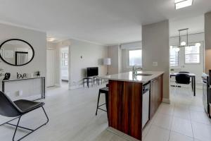 Cool 1-bedroom apartment ZM2