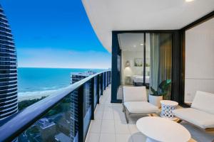 Oracle Tower 2 Luxury 33rd flr Ocean Views