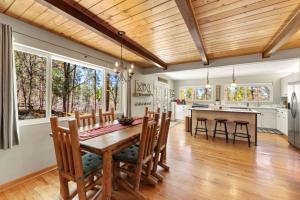 Pine Cone Lodge Fire Pit BBQ Ping Pong