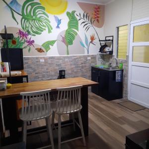 2 Room 1 ba close to SJO airport and many atractions