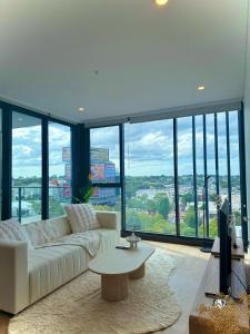 Sydney Private Home I