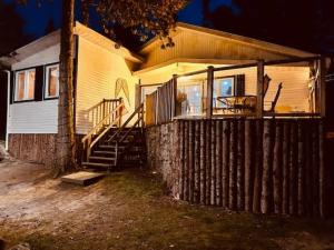 Chalet des Monk-bord de leau