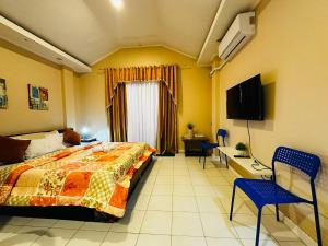 HOST HOMES near AIRPORT BETA BAYVIEW